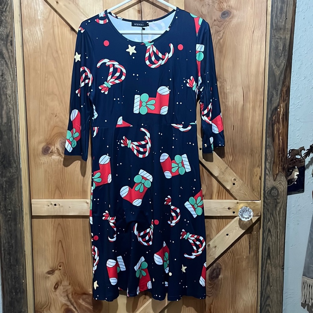 New Kojooin Christmas dress size large NWT navy blue, half sleeve